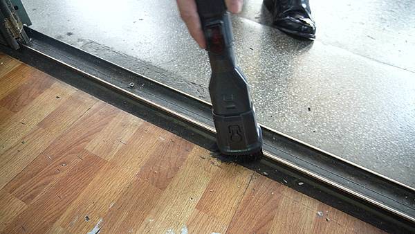 吸窗購吸塵器 門溝窗溝清潔