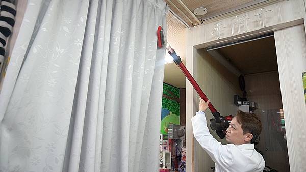 輕手持無線吸塵器推薦 吸塵器高處清潔