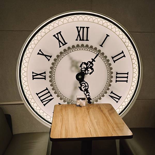 桃園檸檬草美食茶房~於桃園火車站周邊的咖啡簡餐店~有wifi