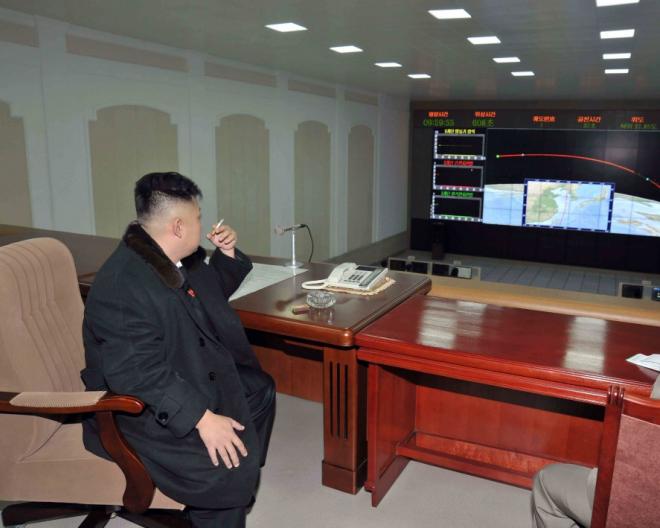 kim-jong-un-north-korean-leader-smoking-cigarette_0