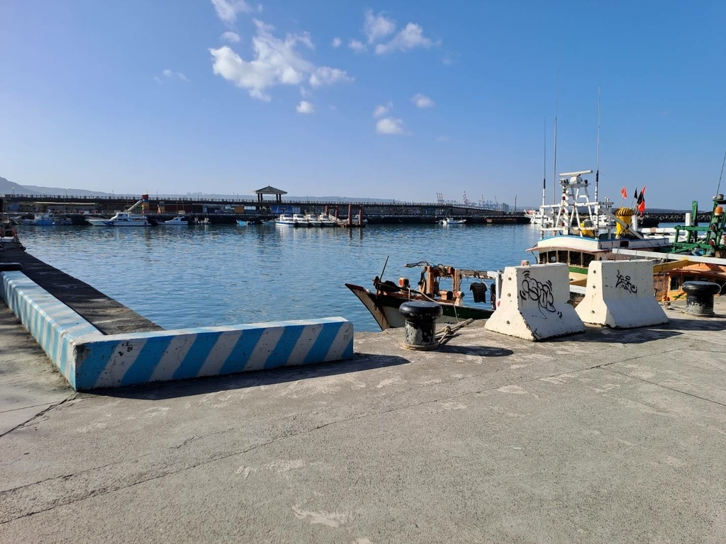 台北之旅DAY2｜豔陽下的淡水小旅行：漁人碼頭＋紅毛城，感受