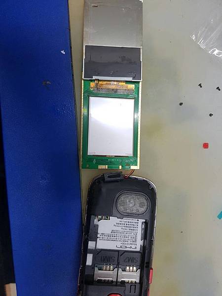 老人機泡水 1.jpg 老人機泡水 1.jpg