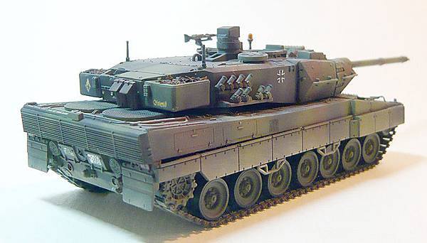 leopard2-2.jpg