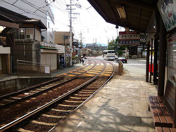 0908嵐山本線太秦廣隆寺站.jpg