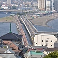 江之島上回顧陸地