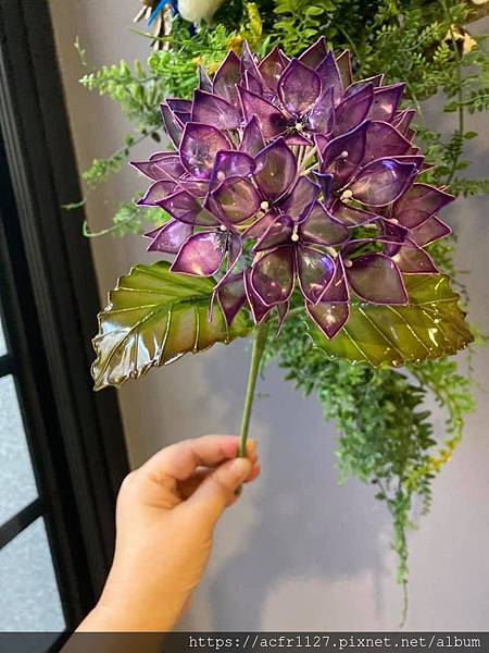 北上水晶花教學學生的作品>>扶桑花，紫陽花，玫瑰花