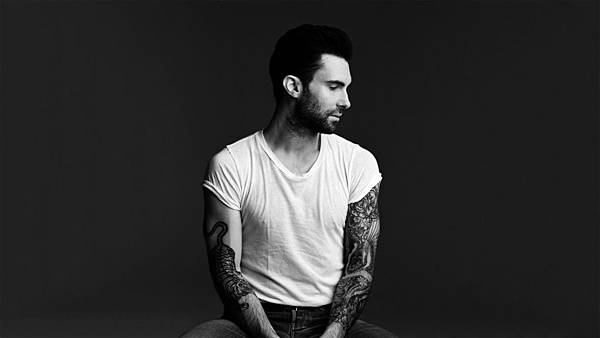 6829938-adam-levine.jpg