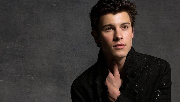 shawn-mendes-2018-cr-Brian-Ziff-billboard-1548.jpg