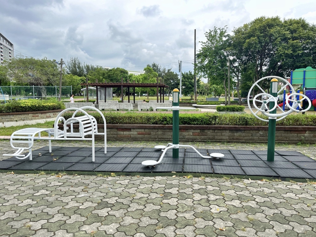 //新竹東區// 建功公園。新竹親子公園。近將軍村。麻雀雖小