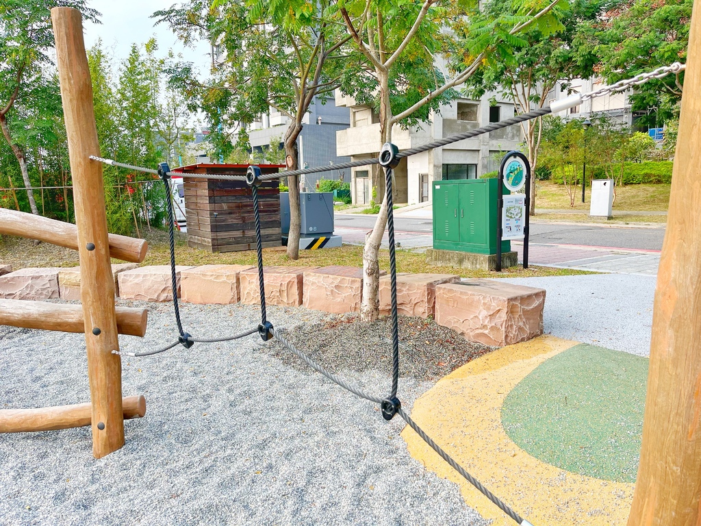 芎林鄉公四水霧公園 。水霧自然遊戲場。鄉內首座特色公園，玩樂