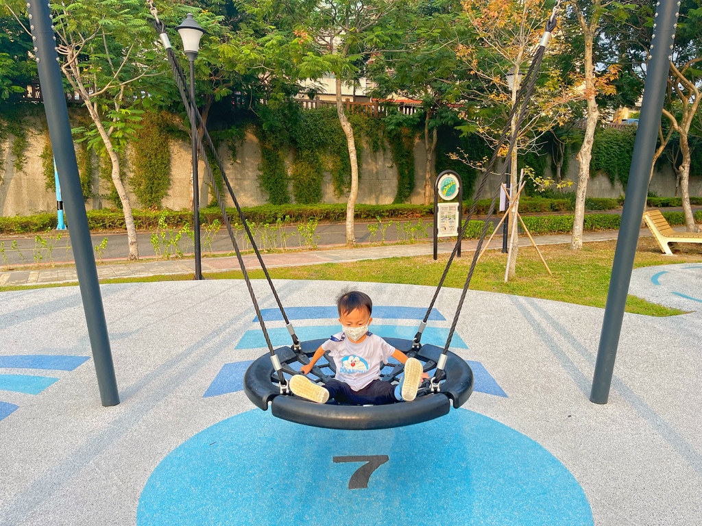 芎林鄉公四水霧公園 。水霧自然遊戲場。鄉內首座特色公園，玩樂