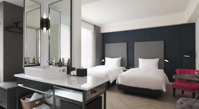 72715990.jpg 72715990.jpg