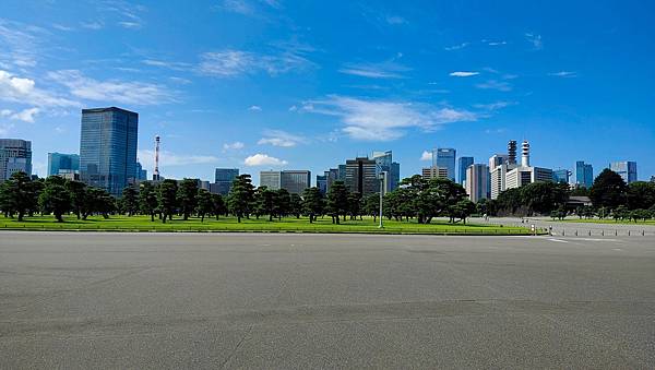 LINE_ALBUM_20240808-東京皇居_250517_3.jpg