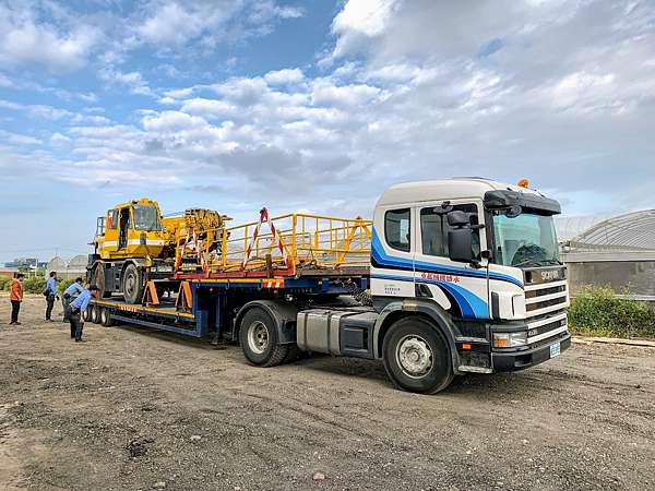 各式拖車板架中英文對照semi Trucks And Trailers 永盛起重alex Crane Truck 桃園吊車 永盛起重alex Crane Truck 痞客邦