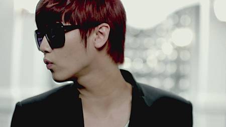 허영생 HEO YOUNG SAENG - LET IT GO 1080p.mp4.98e67875770144f13102.jpg