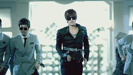 허영생 HEO YOUNG SAENG - LET IT GO 1080p.mp4.98e67875770144f13701.jpg