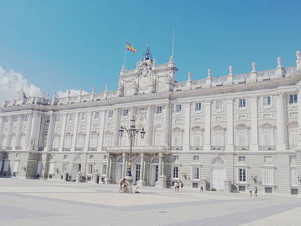 西班牙 馬德里 Madrid｜西班牙皇宮  主廣場 太陽門廣