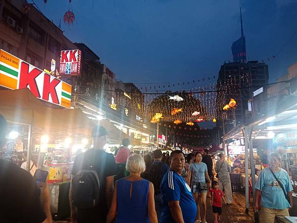 馬來西亞吉隆坡 亞羅街黃亞華小食店 &柏威年購物中心 &按 馬來西亞吉隆坡 亞羅街黃亞華小食店 &柏威年購物中心 &按