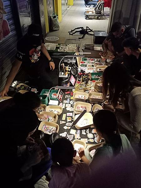 馬來西亞吉隆坡 亞羅街黃亞華小食店 &柏威年購物中心 &按 馬來西亞吉隆坡 亞羅街黃亞華小食店 &柏威年購物中心 &按