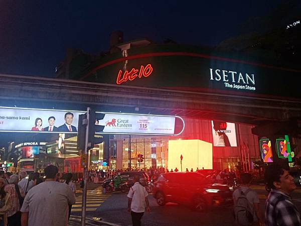 馬來西亞吉隆坡 亞羅街黃亞華小食店 &柏威年購物中心 &按 馬來西亞吉隆坡 亞羅街黃亞華小食店 &柏威年購物中心 &按