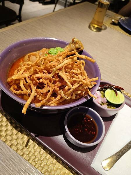 泰國清邁MAYA百貨美食街、蒸雞籠、運河市集、米其林NAR 泰國清邁MAYA百貨美食街、蒸雞籠、運河市集、米其林NAR