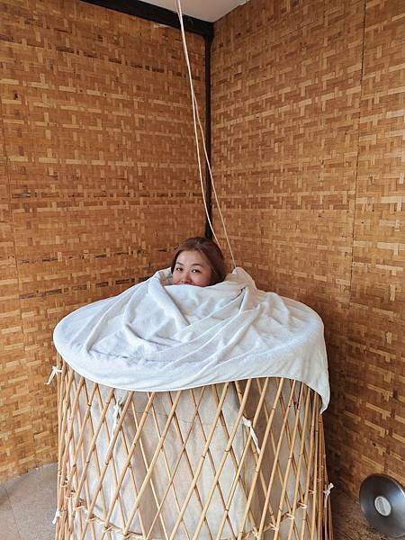 泰國清邁MAYA百貨美食街、蒸雞籠、運河市集、米其林NAR 泰國清邁MAYA百貨美食街、蒸雞籠、運河市集、米其林NAR