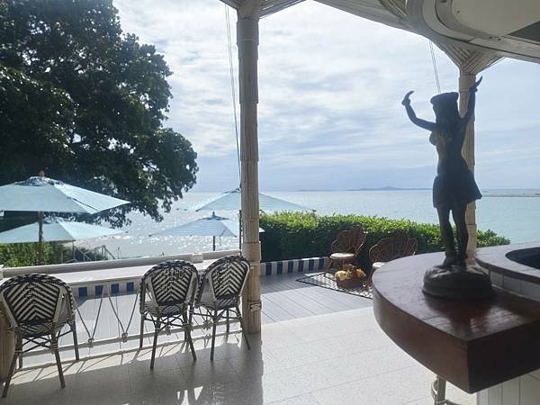 泰國芭達雅童年回憶殺!東芭樂園恐龍世界大爆走+海邊美食一日 泰國芭達雅童年回憶殺!東芭樂園恐龍世界大爆走+海邊美食一日