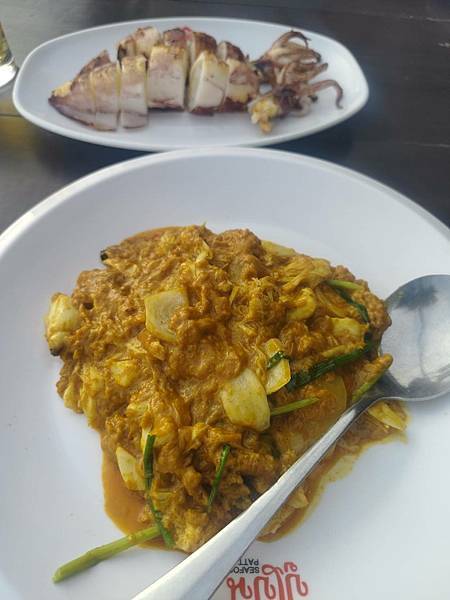 泰國芭達雅童年回憶殺!東芭樂園恐龍世界大爆走+海邊美食一日 泰國芭達雅童年回憶殺!東芭樂園恐龍世界大爆走+海邊美食一日