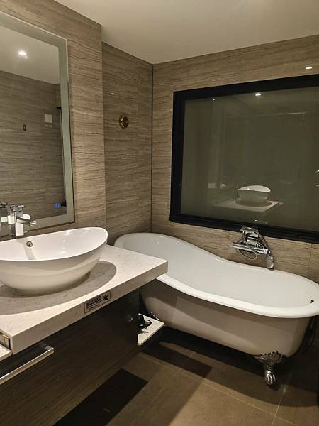 泰國芭達雅 ️曼谷移動日日記:補貨衝刺、大巴返曼谷、夜市