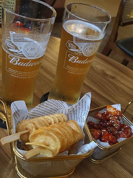 【曼谷美甲日記💅】朝聖塑料風美甲+水門市場早市+夜市戰利品&