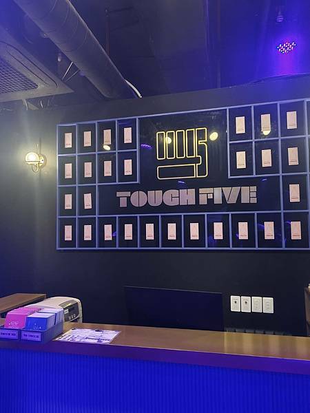 《首爾限定的心跳體驗!弘大Touch5猛男秀初體驗,讓眼睛與 《首爾限定的心跳體驗!弘大Touch5猛男秀初體驗,讓眼睛與