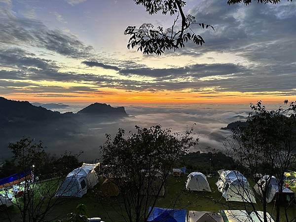 石小孩愛露營...苗栗泰安洗水山露營區(2022.10/8~