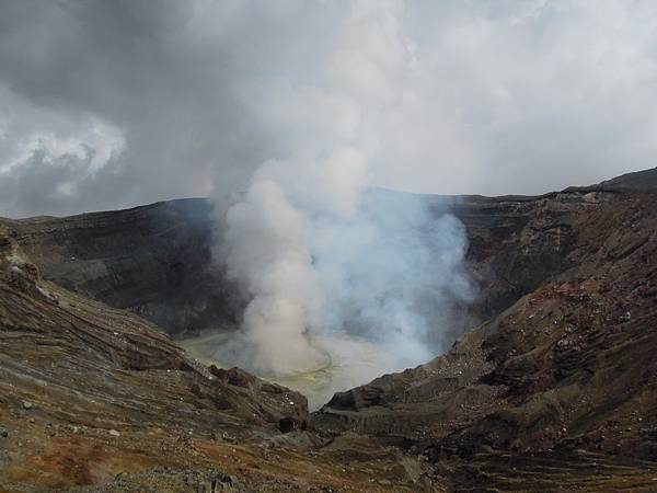 阿蘇火山口