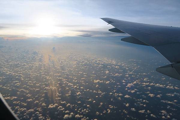 飛往桃園機場之飛機外景色 (8).JPG