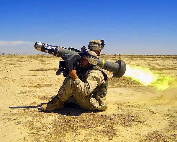 Javelin anti-tank missile.jpg