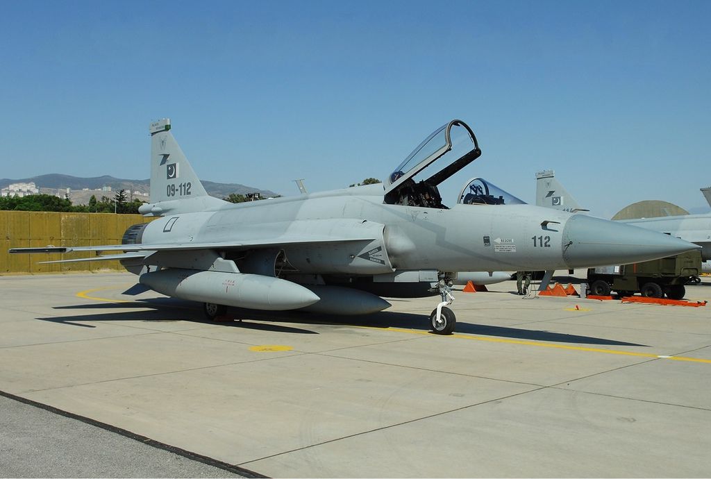 Pakistan JF-17 Thunder.jpg