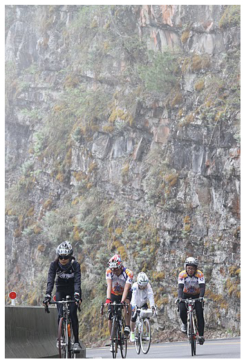 樂活慢騎、艾德相挺 樂活慢騎、艾德相挺