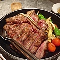 28日乾式熟成丁骨牛排 / 紅屋牛排 22 oz HOUSE AGED 28-DAY T-BONE /PORTERHOUSE 