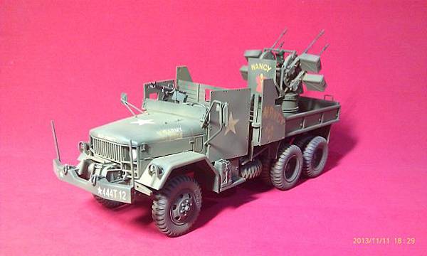 美國M35A1武裝卡車 (640x383).jpg