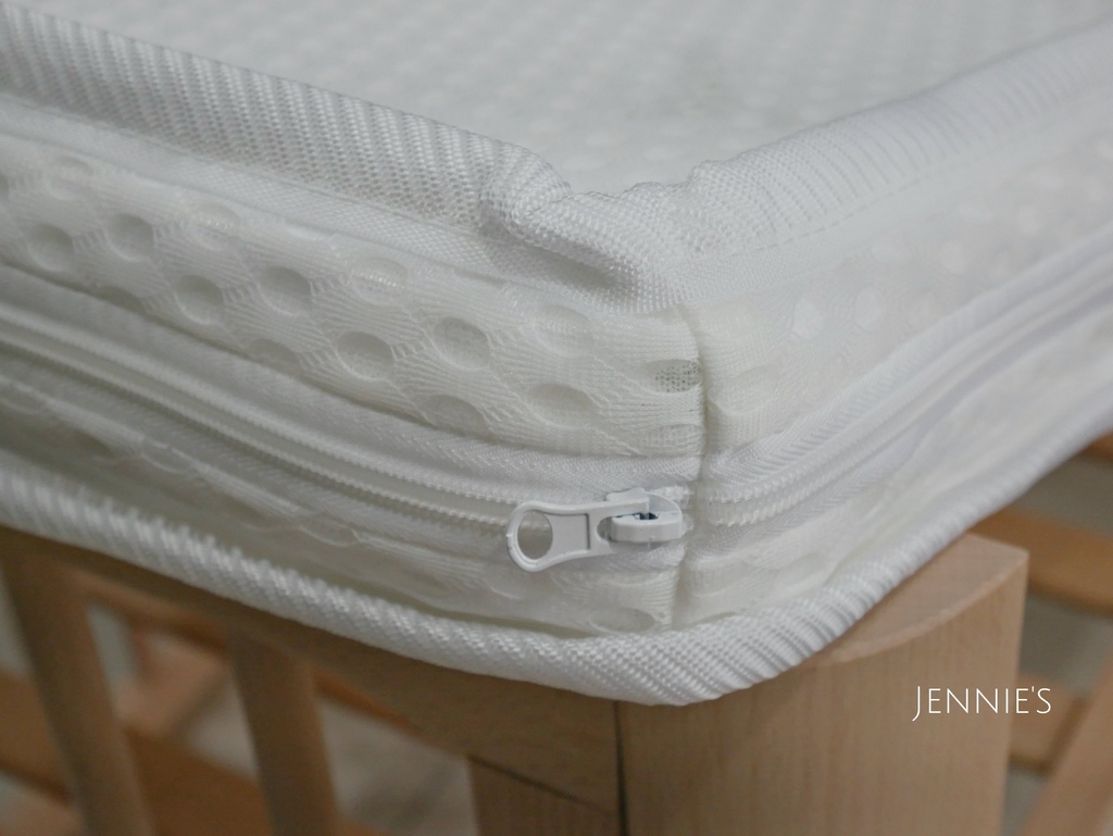 ismart櫸木嬰兒床,聰明媽咪,嬰兒床推薦,床邊床推薦,床邊床,多功能嬰兒床,嬰兒床,ismart,新生兒睡床P1200096.jpg ismart櫸木嬰兒床,聰明媽咪,嬰兒床推薦,床邊床推薦,床邊床,多功能嬰兒床,嬰兒床,ismart,新生兒睡床P1200096.jpg