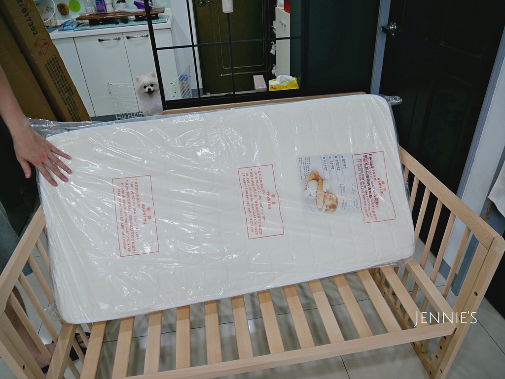 ismart櫸木嬰兒床,聰明媽咪,嬰兒床推薦,床邊床推薦,床邊床,多功能嬰兒床,嬰兒床,ismart,新生兒睡床P1200056.jpg ismart櫸木嬰兒床,聰明媽咪,嬰兒床推薦,床邊床推薦,床邊床,多功能嬰兒床,嬰兒床,ismart,新生兒睡床P1200056.jpg