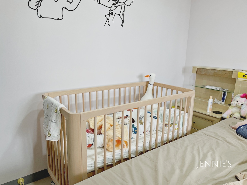 ismart櫸木嬰兒床,聰明媽咪,嬰兒床推薦,床邊床推薦,床邊床,多功能嬰兒床,嬰兒床,ismart,新生兒睡床IMG_9559.jpg ismart櫸木嬰兒床,聰明媽咪,嬰兒床推薦,床邊床推薦,床邊床,多功能嬰兒床,嬰兒床,ismart,新生兒睡床IMG_9559.jpg