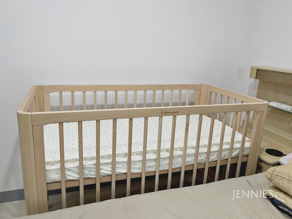 ismart櫸木嬰兒床,聰明媽咪,嬰兒床推薦,床邊床推薦,床邊床,多功能嬰兒床,嬰兒床,ismart,新生兒睡床IMG_9349.jpg ismart櫸木嬰兒床,聰明媽咪,嬰兒床推薦,床邊床推薦,床邊床,多功能嬰兒床,嬰兒床,ismart,新生兒睡床IMG_9349.jpg