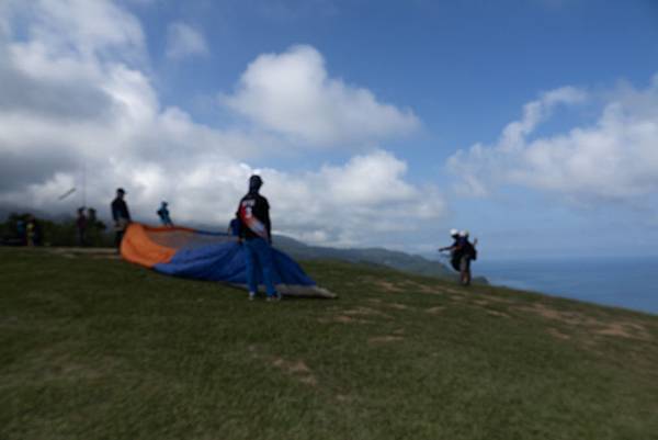 paraglide setting in Waiao