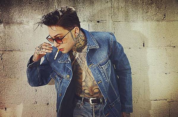 最后让anna私心介绍下我最爱的刺青师    来自澳洲的daniel