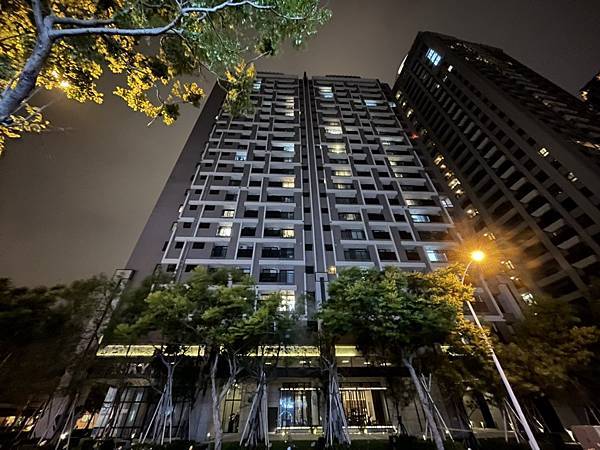 [賣/新竹/竹北]獨家縣三德鑫SKY1雙面臨路視野戶 