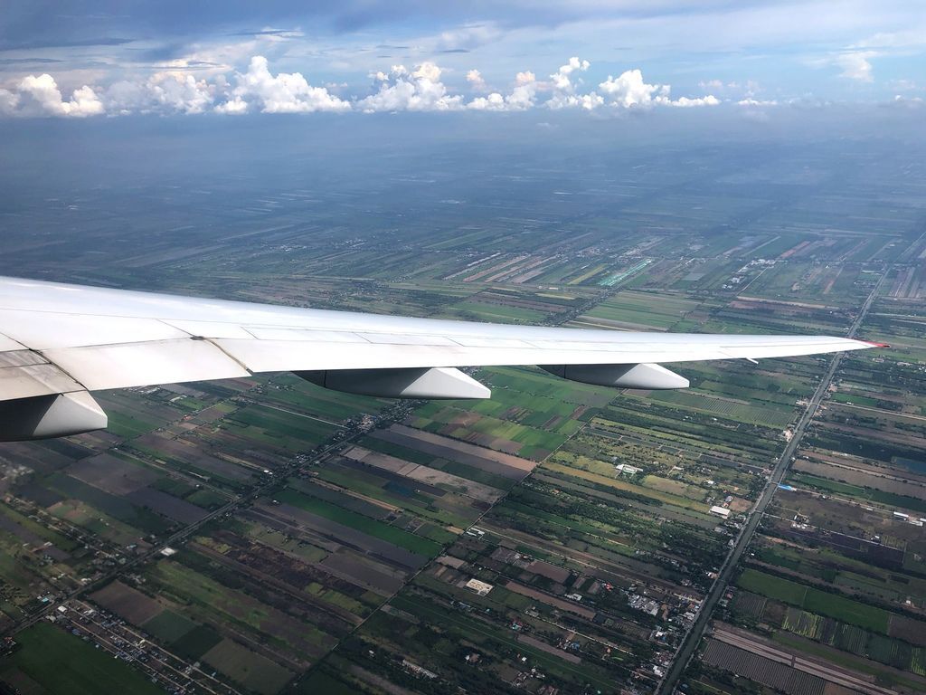 『奧地利航空/經濟艙』OS25 VIE-BKK 飢餓10小時