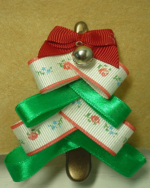 Christmas Tree Clip 1.JPG