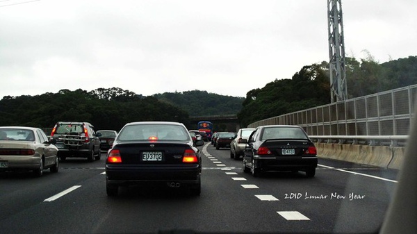 大年初二國道一號停車場