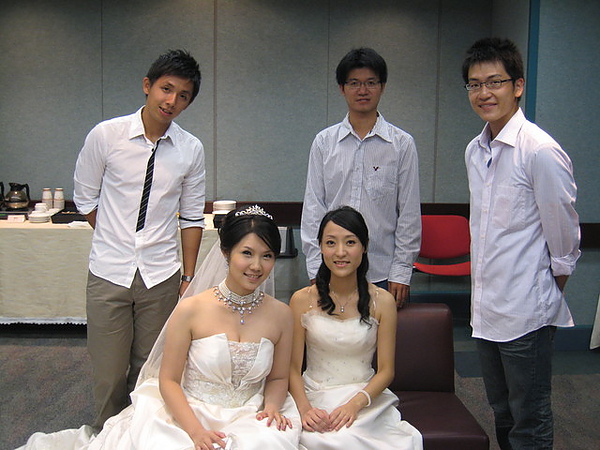 台大生化所R810夥伴們